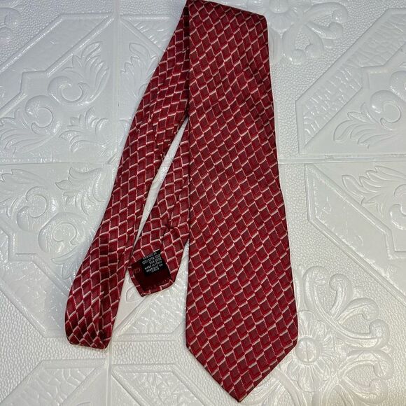 Giorgio Armani Burgundy Silk TIE - Picture 2 of 7